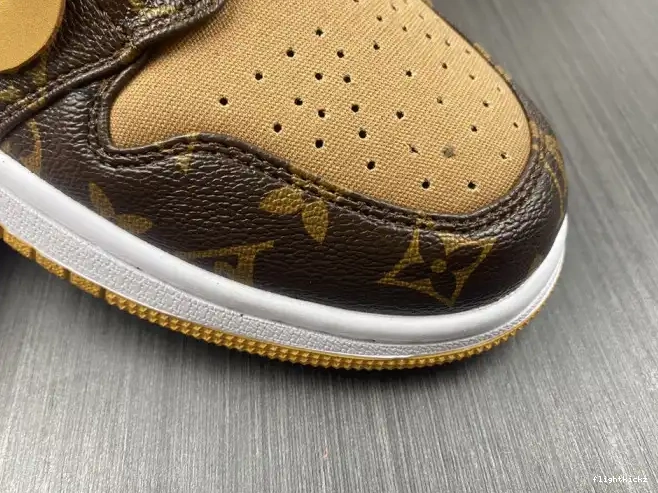 1 Off-Louis x Jordan LOW AJ1 Air OW 0705